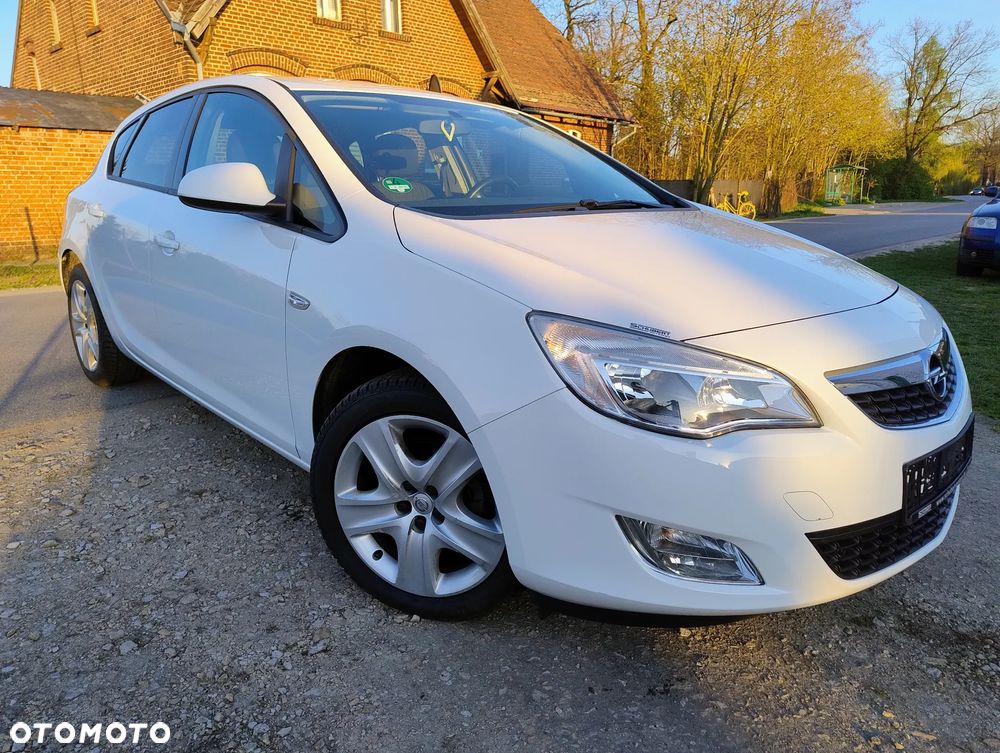 Opel Astra 1.6 ECOFLEX Start/Stop Color Edition - 1