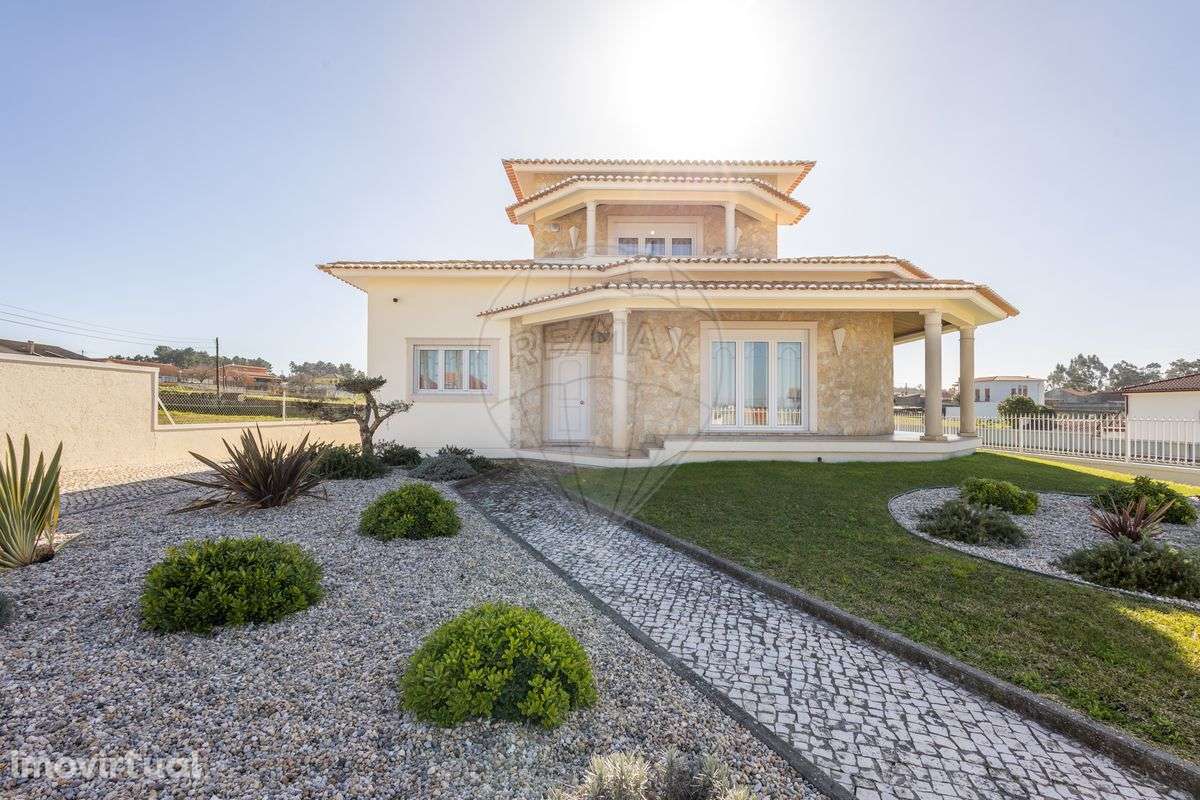 Moradia T4 para venda - Grande imagem: 2/50