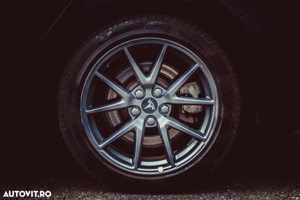 Tesla Model 3 - 14
