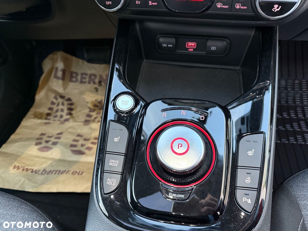 Kia Soul e-Soul 64kWh L - 21