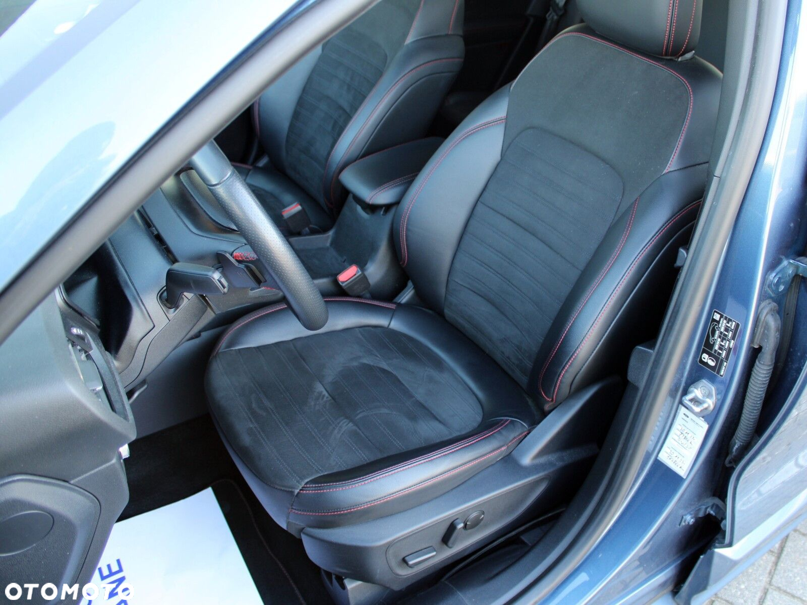 Ford Kuga 2.0 EcoBlue AWD ST-Line X - 12