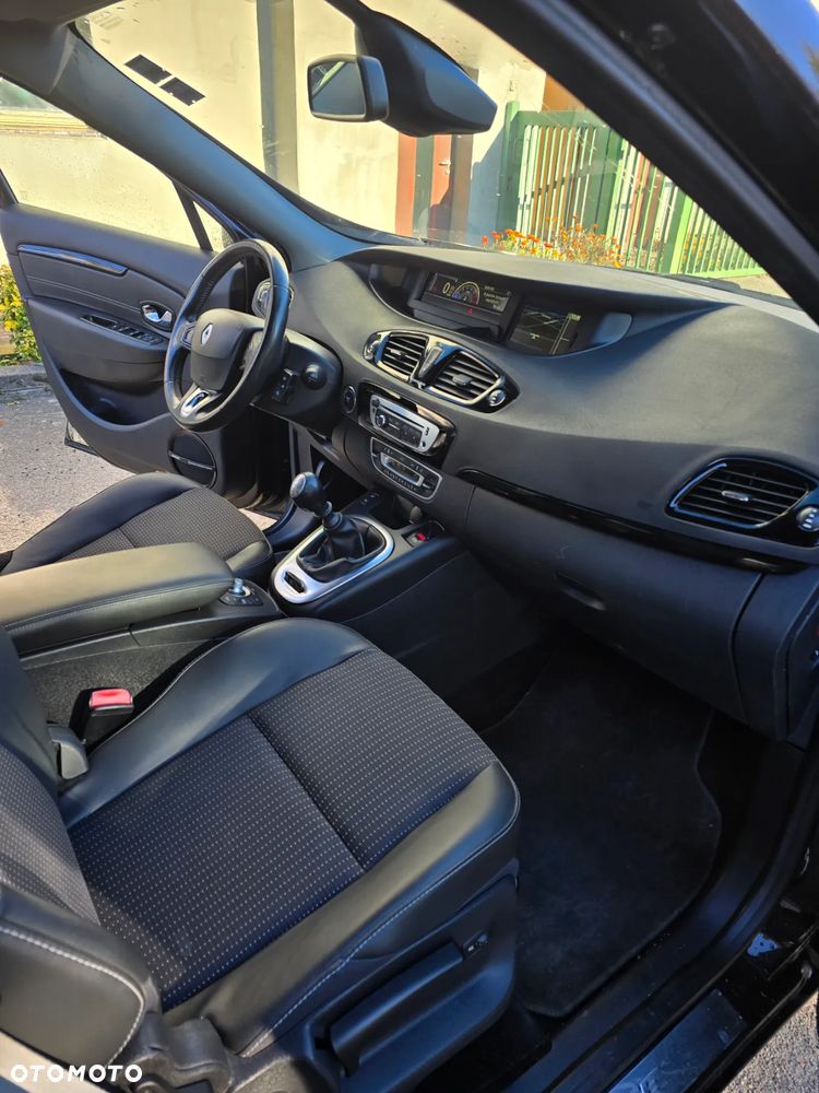 Renault Grand Scenic - 17