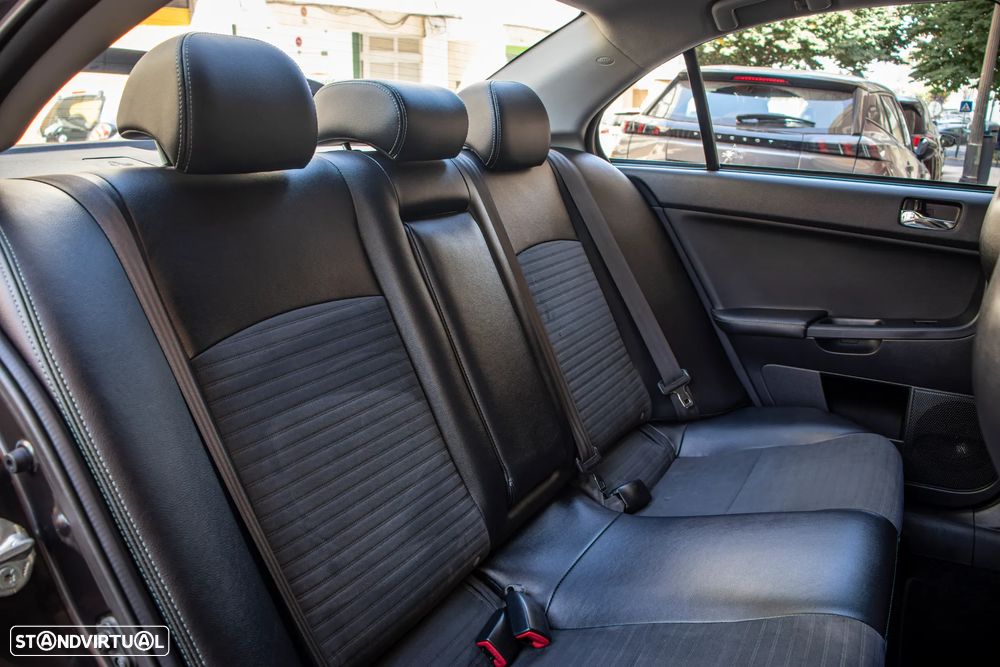 Mitsubishi Lancer - 39