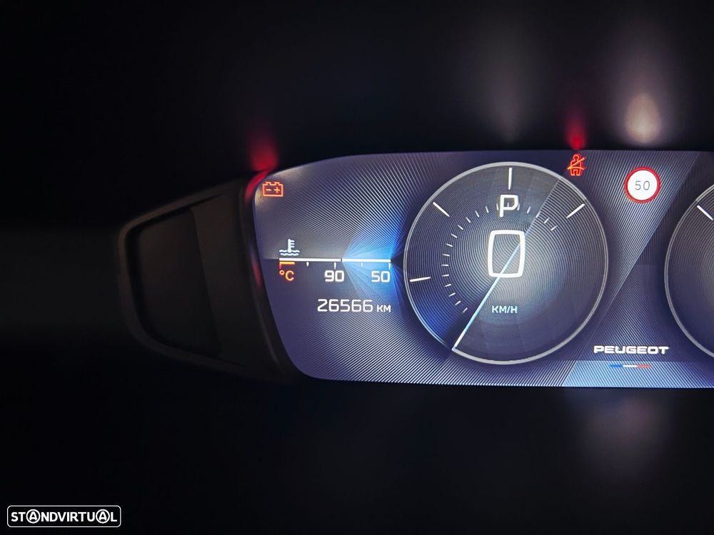 Peugeot 408 1.2 PureTech Allure EAT8 - 24