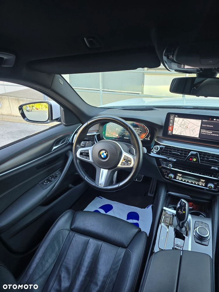 BMW Seria 5 520d xDrive mHEV M Sport sport - 17