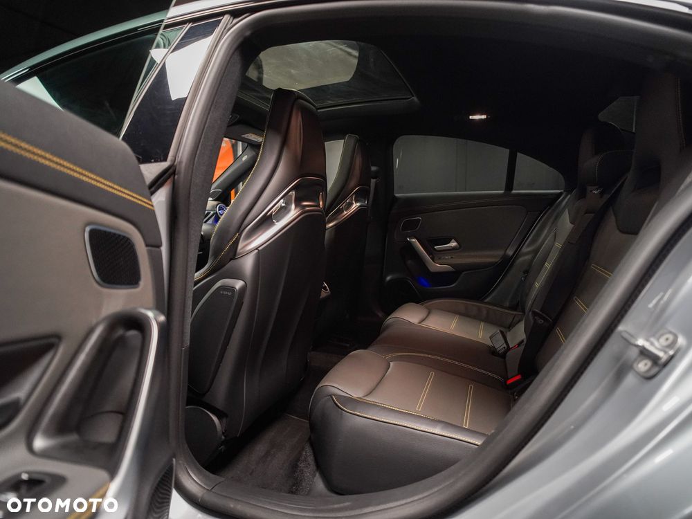 Mercedes-Benz CLA AMG 45 S 4-Matic+ 8G-DCT - 38