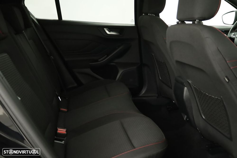 Ford Focus 1.0 EcoBoost MHEV ST-Line X - 21