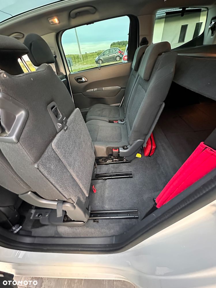 Peugeot 5008 2.0 HDi Allure 7os - 18