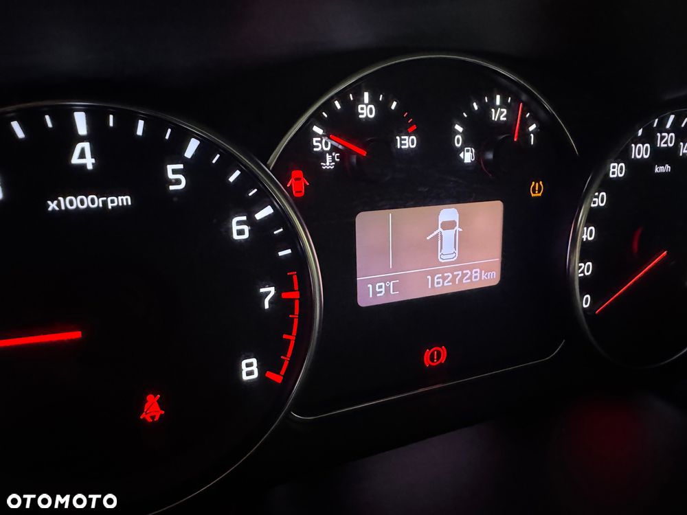Kia Carens 1.6 GDI Edition 7 - 19