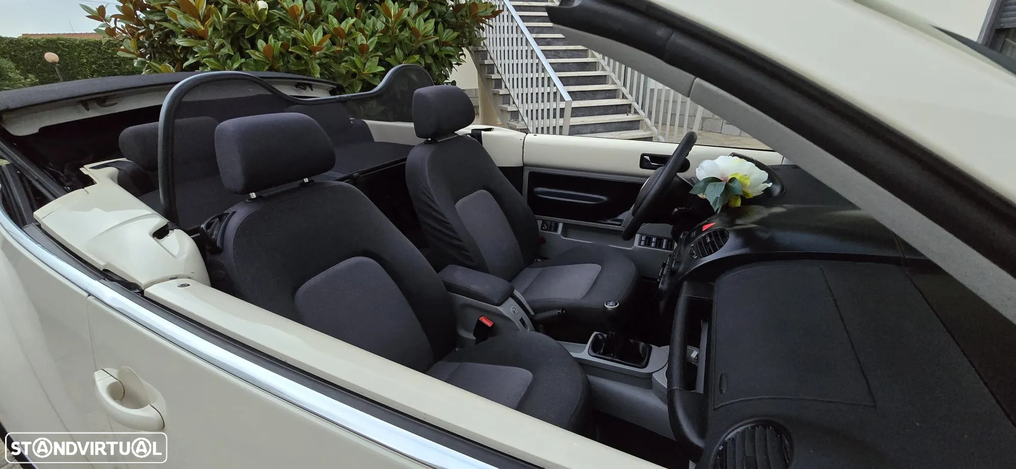 VW New Beetle Cabriolet 1.4 - 12
