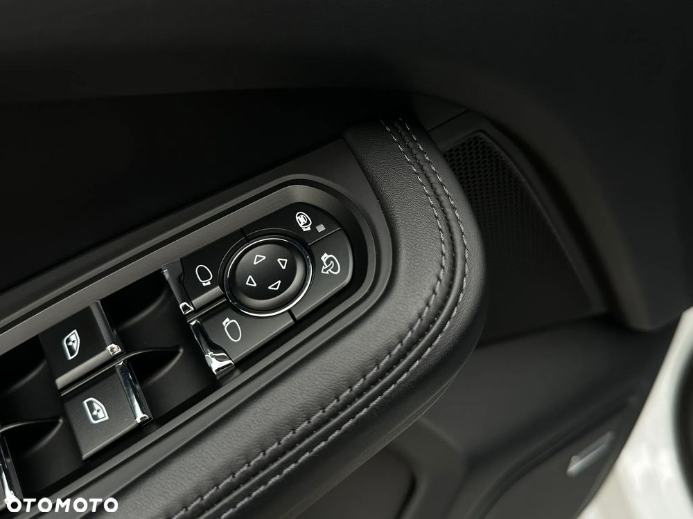 Porsche Macan Turbo PDK - 28
