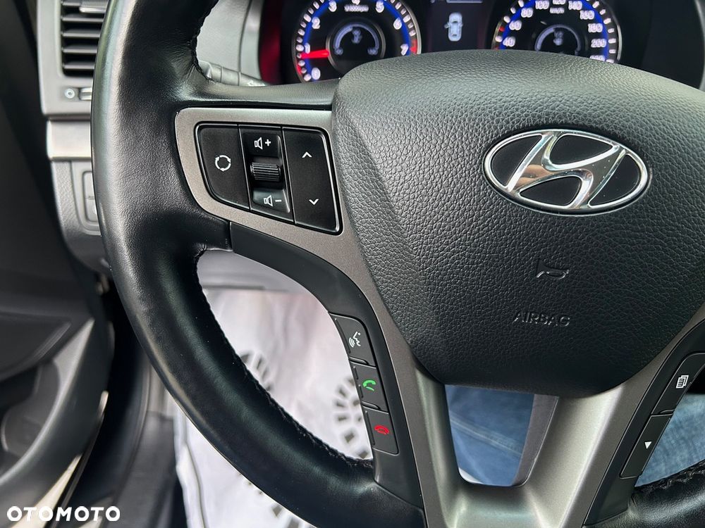 Hyundai i40 Kombi blue 1.6 Family+ - 25