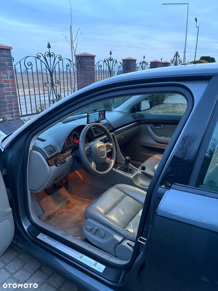 Audi A4 Limousine 2.0 TDI - 12