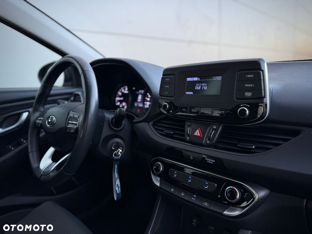 Hyundai i30 1.5 DPI Modern - 29