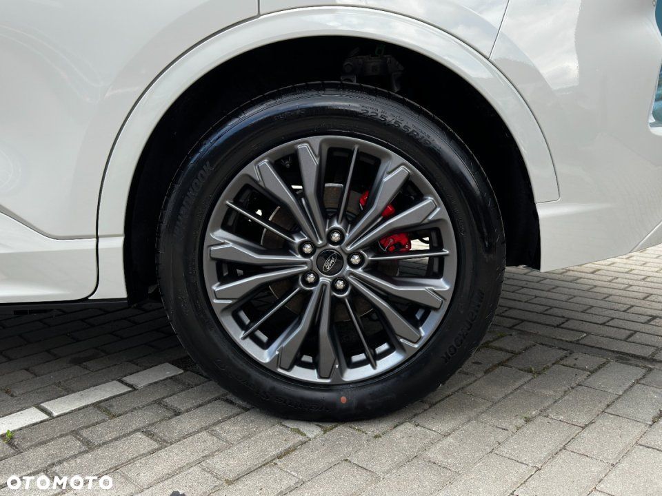 Ford Kuga - 9