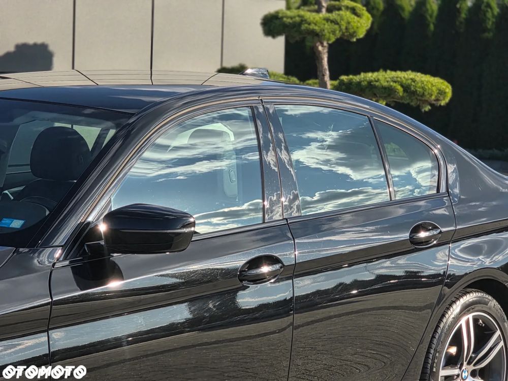 BMW Seria 5 520i GPF Business Edition sport - 18