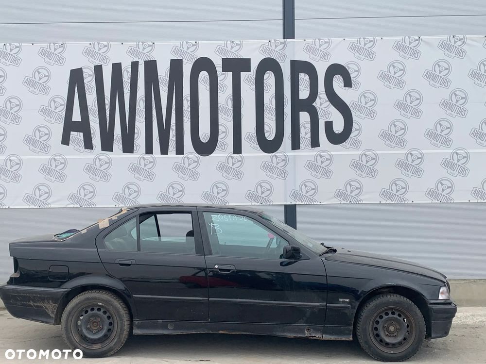 BMW 3 E36 1997 *SAMOCHÓD NA CZĘŚCI* 4551 MASKA, LAMPA, DRZWI, LUSTERKO, ZDERZAK, GRILL, BŁOTNIK, KLAPA, BELKA, DESKA, FOTELE, KANAPA, ĆWIARTKA KIEROWNICA, TARCZE, ZACISKI, ZAWIESZENIE, KOMPLETNY PRZÓD, KOMPLETNY TYŁ, LICZNIK, ZEGARY, PRAWE LEWE PRZÓD TYŁ - 3