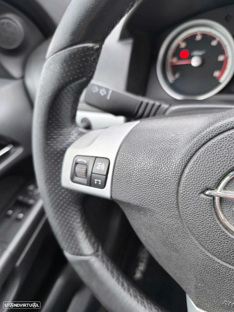 Opel Astra GTC 1.3 CDTI - 21