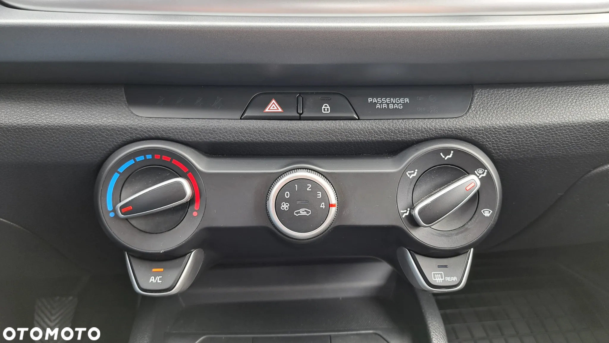 Kia Rio 1.0 T-GDI M DCT - 37