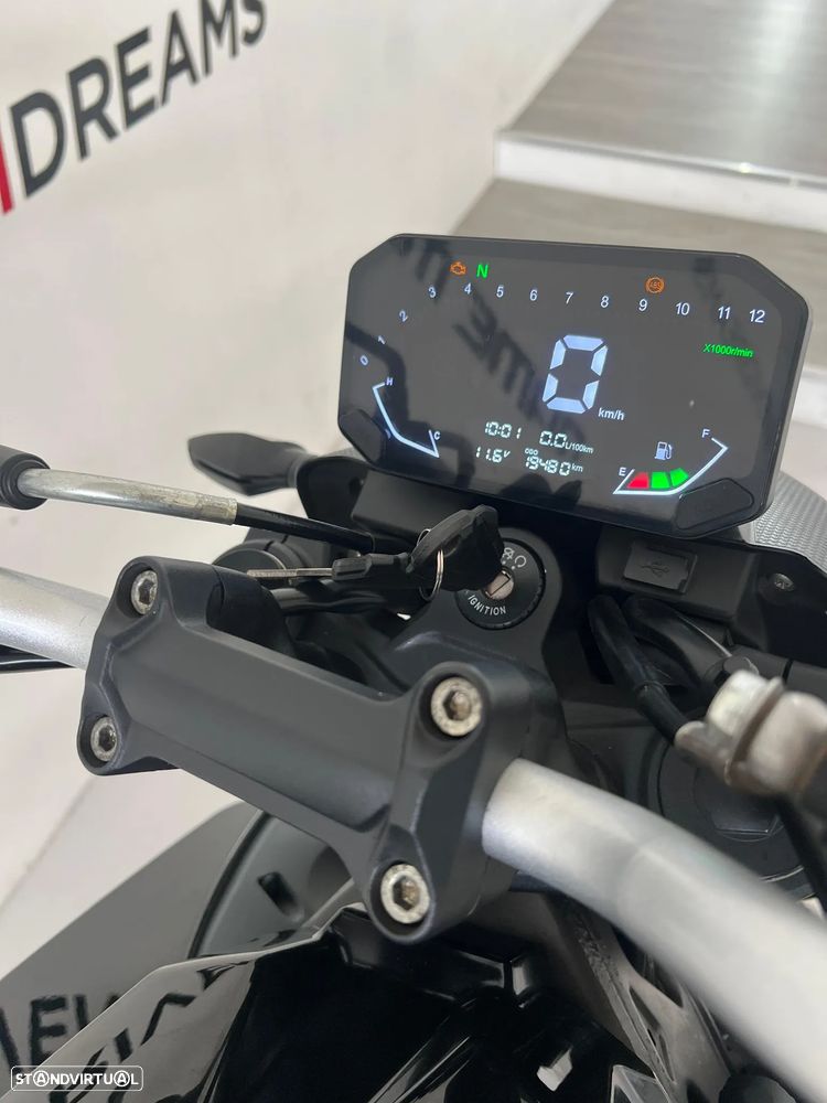 Voge 125R - 12
