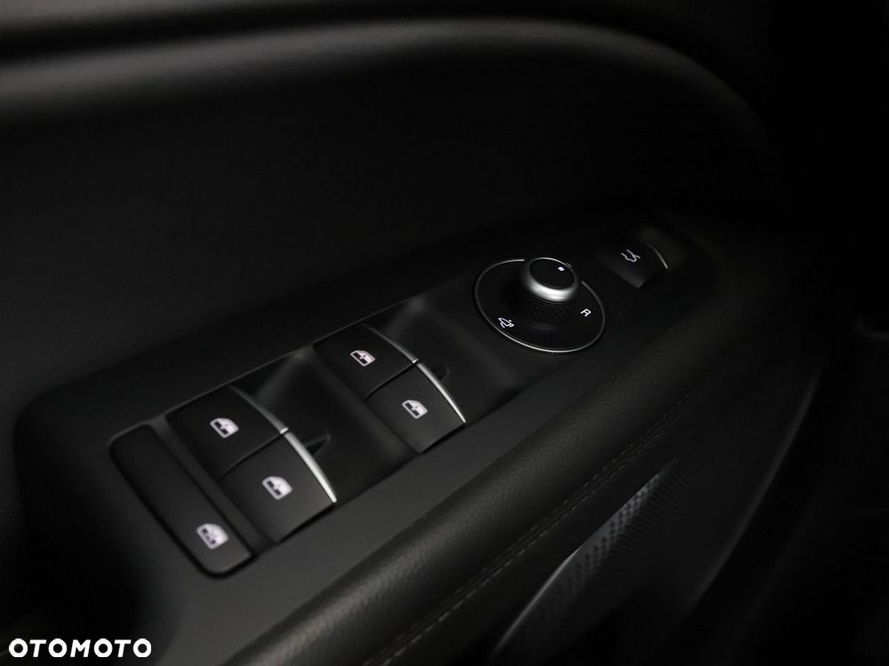Alfa Romeo Stelvio 2.0 Turbo 16V AT8-Q4 First Edition - 38