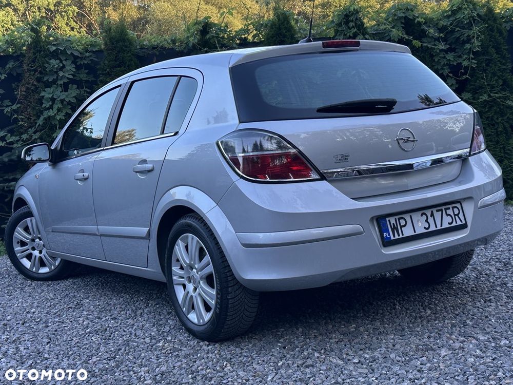 Opel Astra 1.6 Exklusiv - 8