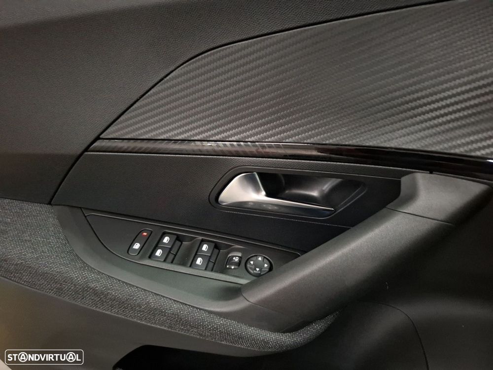 Peugeot 2008 1.2 PureTech Style - 21