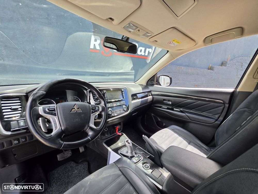Mitsubishi Outlander 2.0 Intense Navi - 13