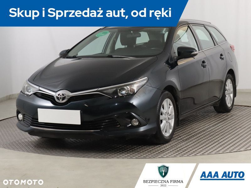 Toyota Auris - 2