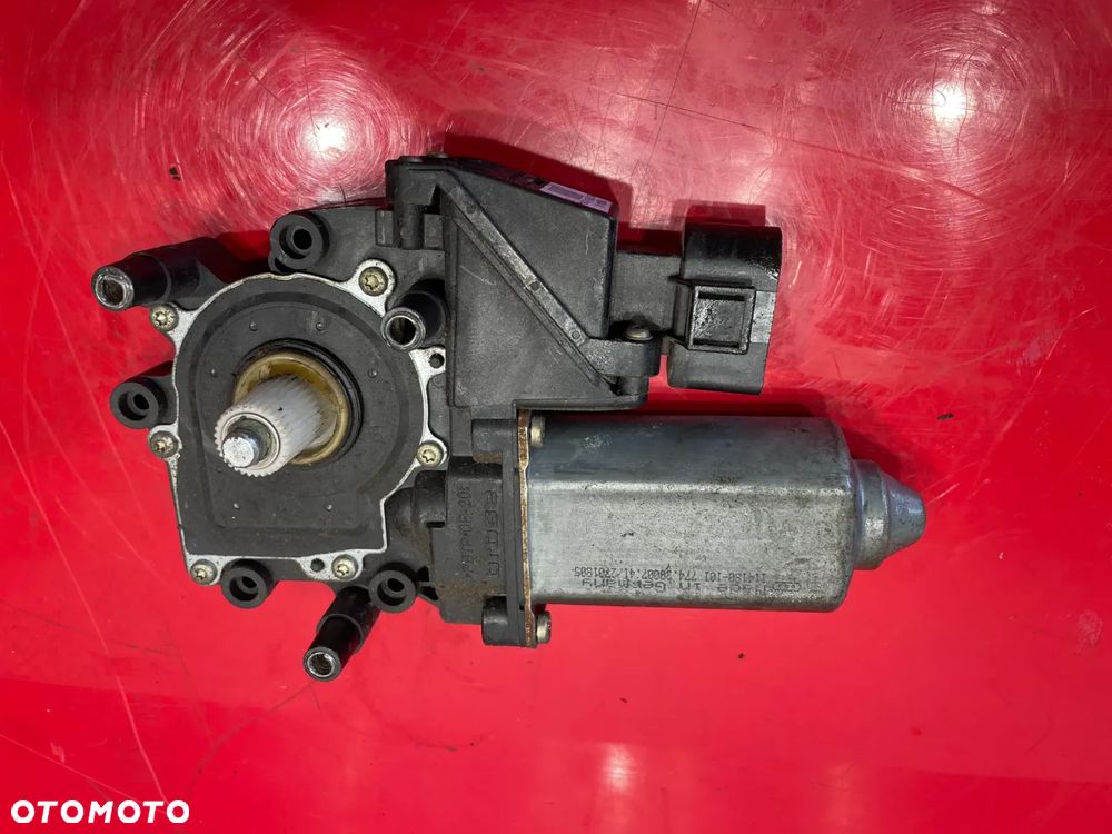 AUDI A6 C5 SILNICZEK SZYBY 119024114