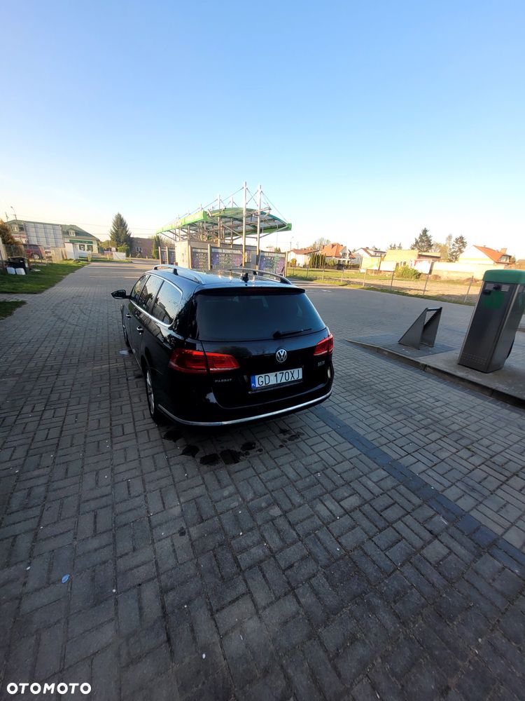 Volkswagen Passat 2.0 TDI Comfortline DSG - 4