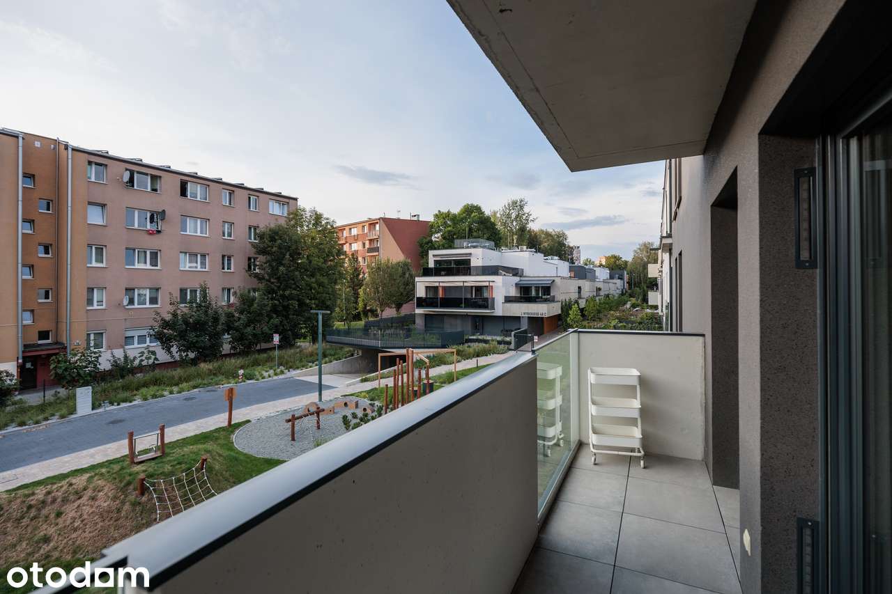 Nowoczesne mieszkanie z dwoma pokojami i balkonem - ul. Wybickiego