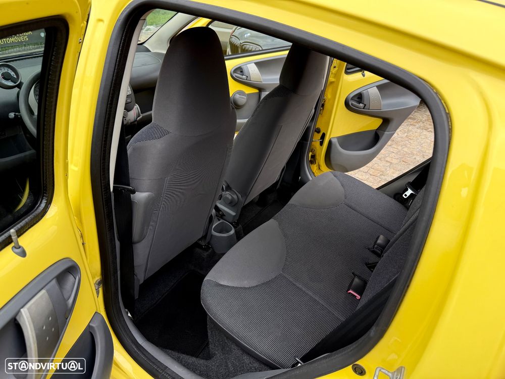 Peugeot 107 1.0 Urban - 41