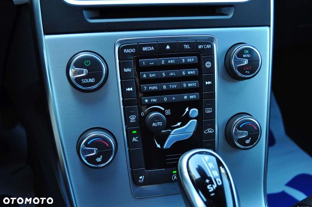Volvo V60 D3 Geartronic Momentum - 18