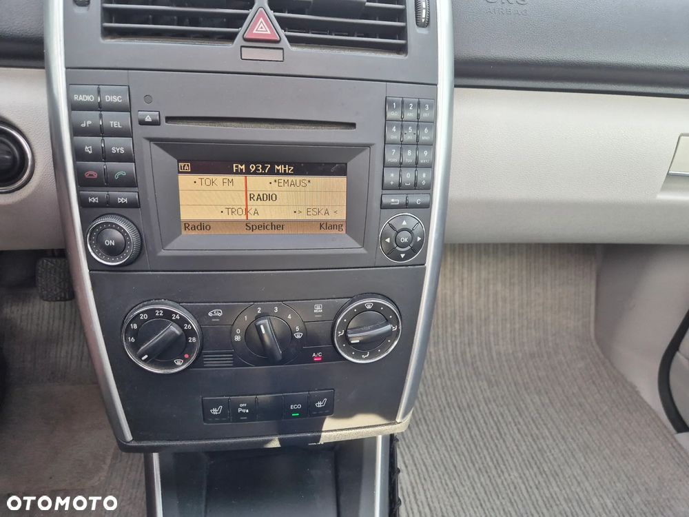 Mercedes-Benz Klasa A 180 BlueEFFICIENCY Avantgarde Special Edition - 20