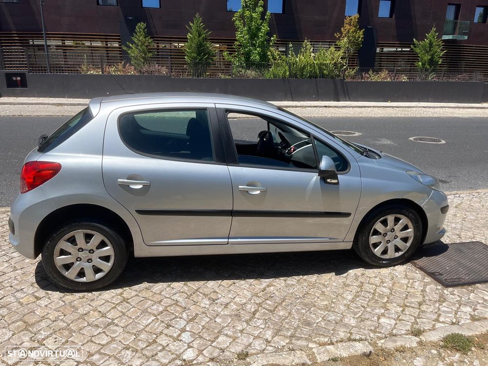 Peugeot 207 1.4 16V Trendy - 2