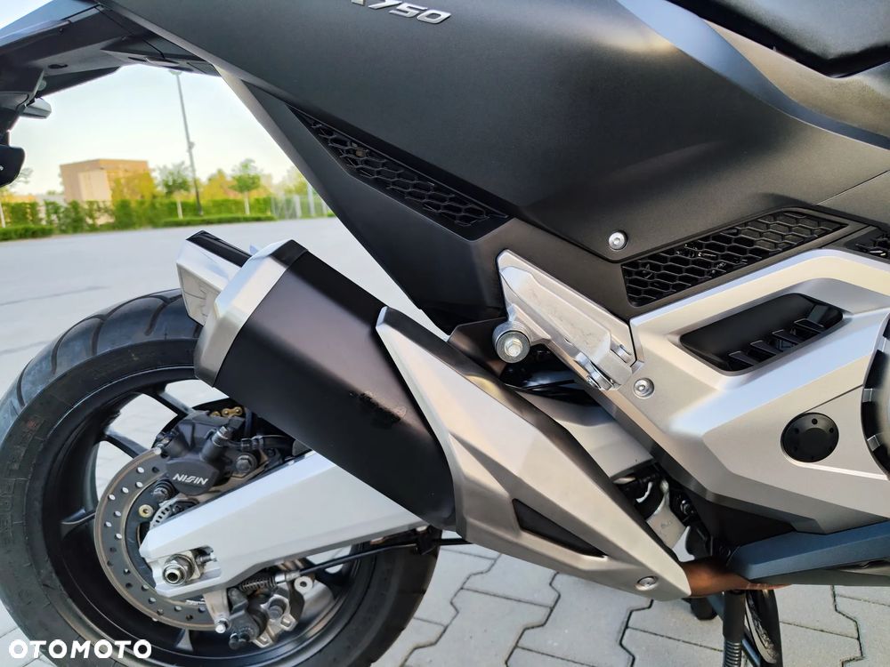 Honda NSS - 19