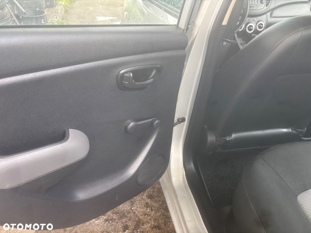 Hyundai i10 1.1 Style - 25