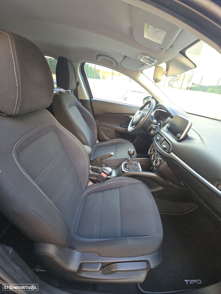 Fiat Tipo Station Wagon 1.6 M-Jet Lounge JLL17 - 26