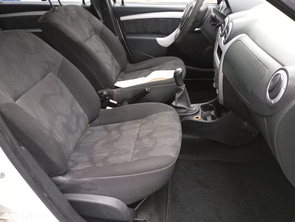 Dacia Logan 1.6 16V SL Arctica - 40