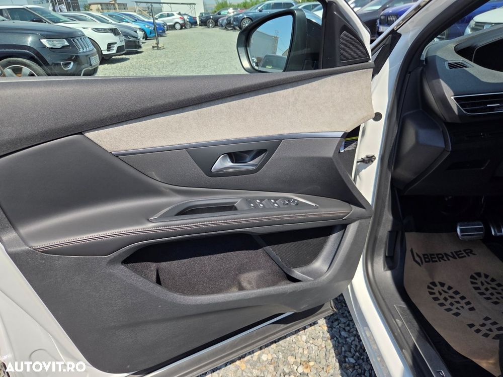 Peugeot 5008 BlueHDI 180 EAT8 GT - 26