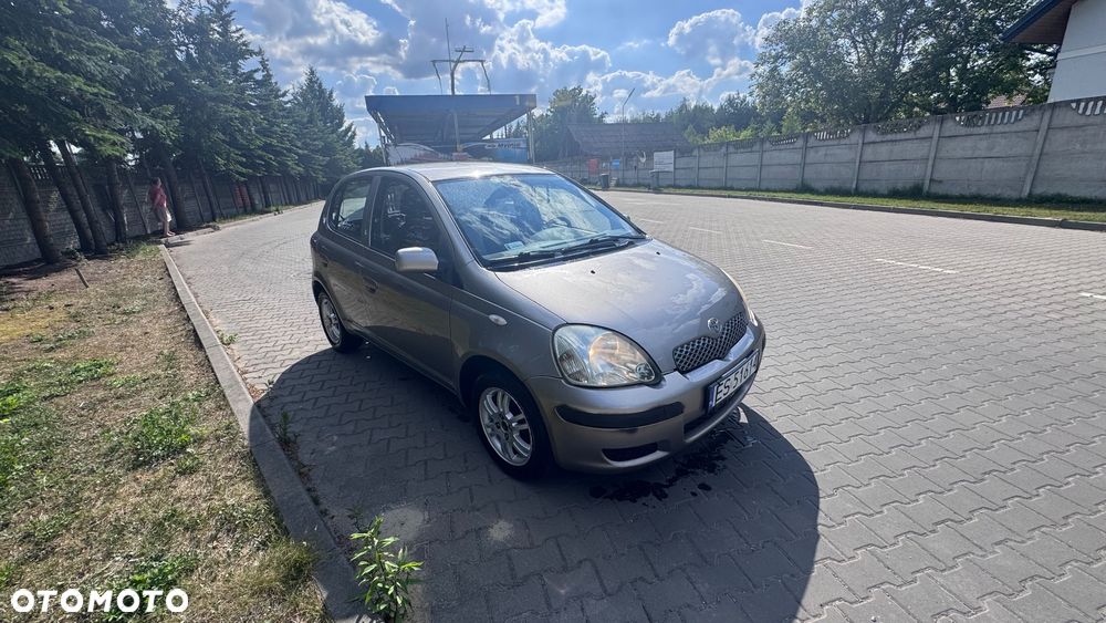Toyota Yaris 1.4 D-4D Base - 5