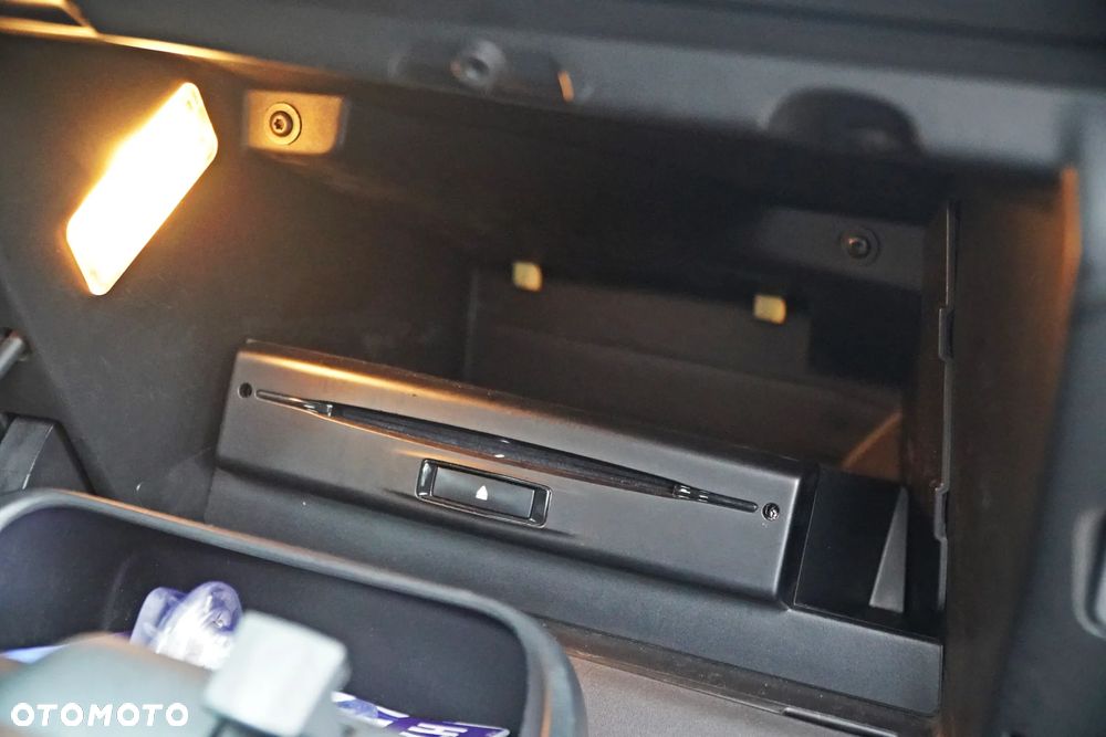 Peugeot 208 120 VTI Allure - 28