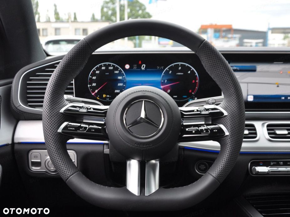 Mercedes-Benz GLE - 12