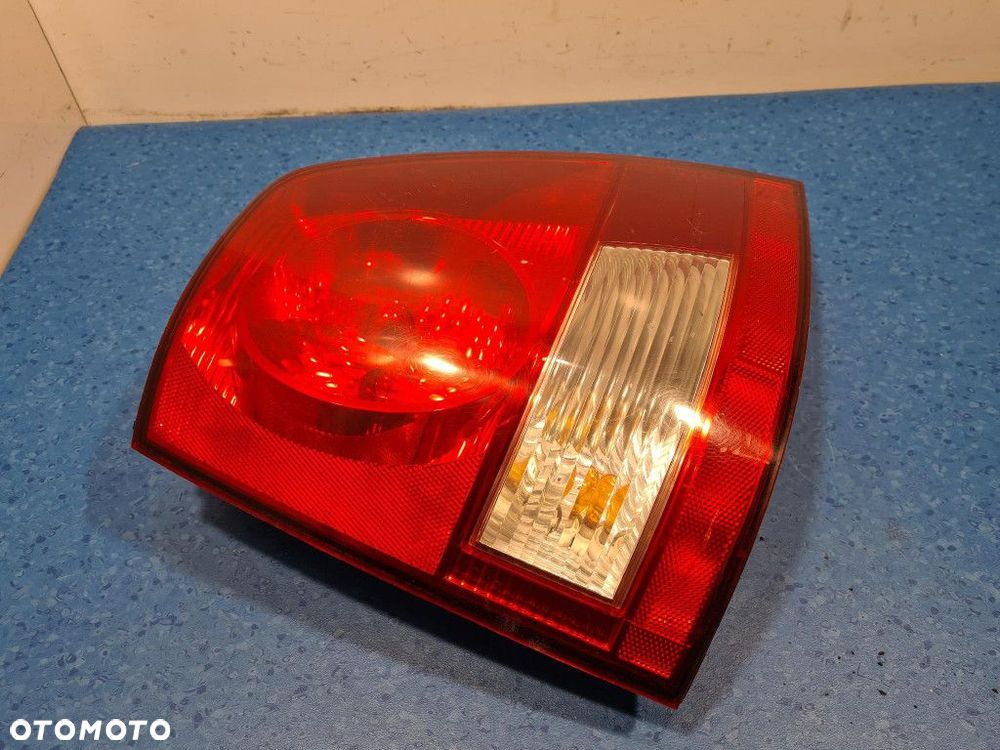 KIA SORENTO I LAMPA TYŁ LEWA ZEWNĘTRZNA - 7