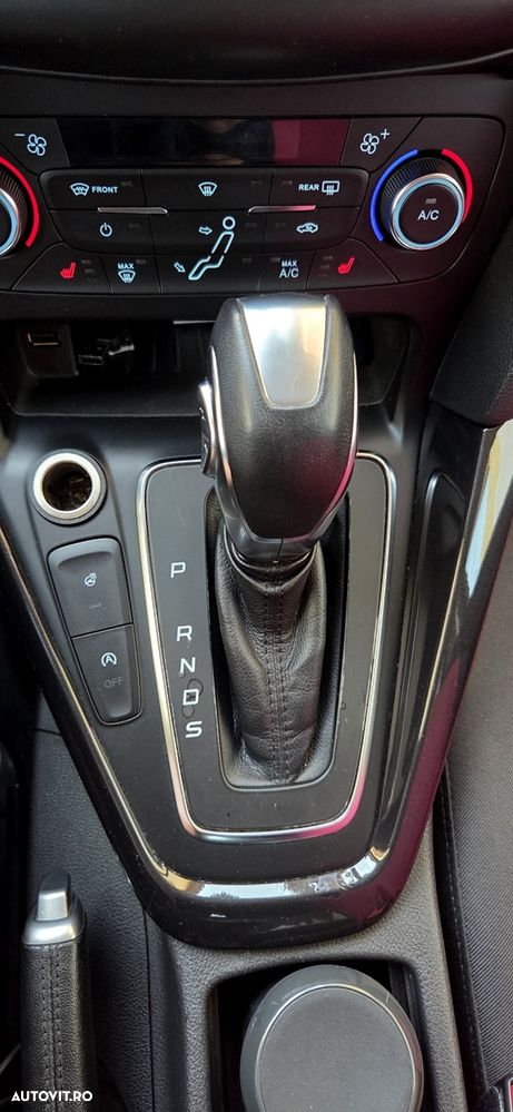 Ford Focus 2.0 TDCI Powershift Titanium - 20