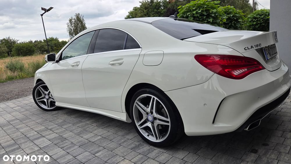 Mercedes-Benz CLA 180 7G-DCT AMG Line - 24