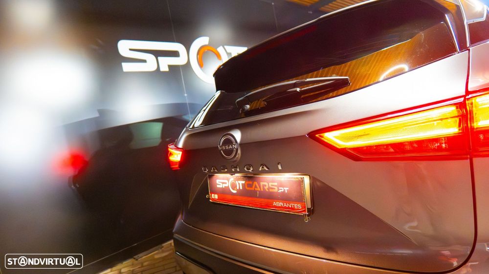 Nissan Qashqai 1.3 DIG-T Tekna SKY - 32