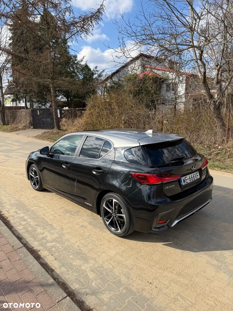 Lexus CT 200h Business Edition - 4