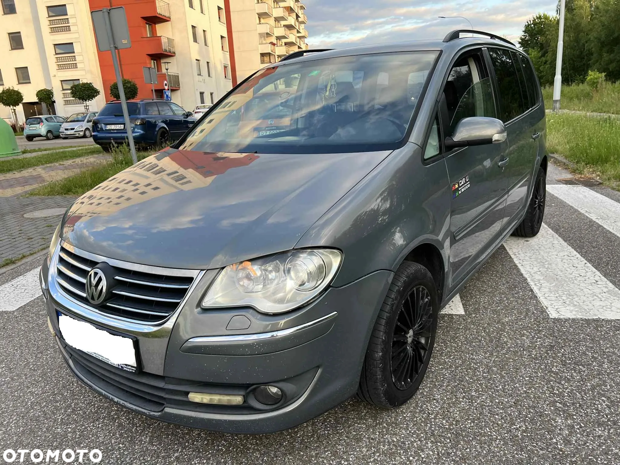 Volkswagen Touran 2.0 TDI Highline DSG - 12